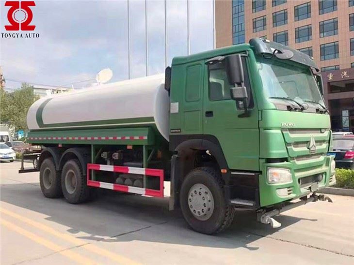 Truk Tangki Penyiraman 10000L