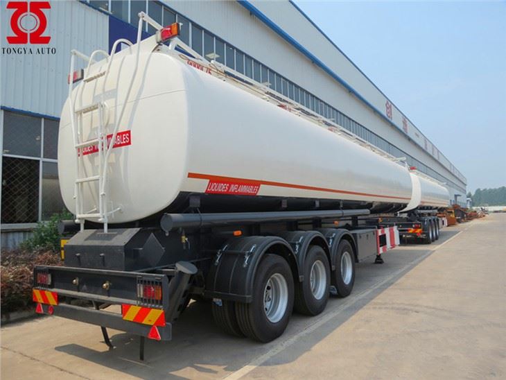 Trailer Tanker Bahan Bakar