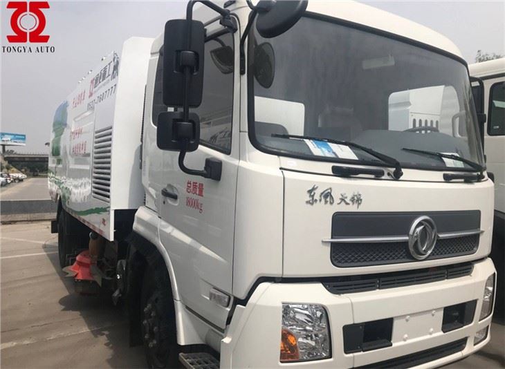 Truk Penyapu Jalan