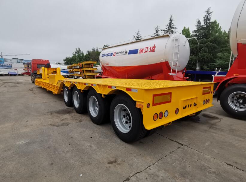 Trailer Semi Lowbed Gooseneck yang Dapat Dilepas