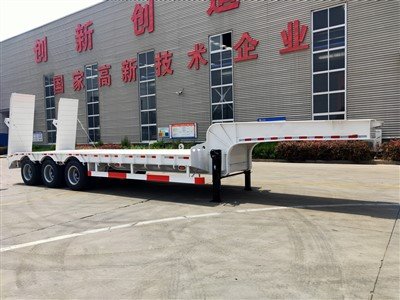 Trailer Semi Untuk Pelaksana